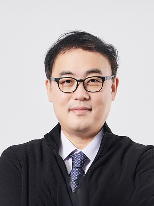Prof. Byung Hee Hong